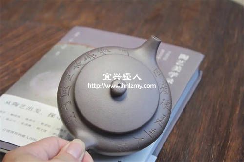 清灰紫泥紫砂壺有什么樣的特點(diǎn)