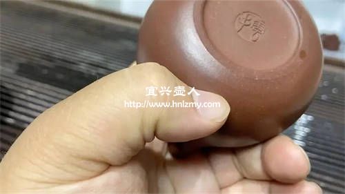 紫砂壺都會(huì)有底片接線痕跡嗎