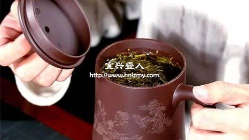 新買的紫砂杯喝水怎么會(huì)有味道呢