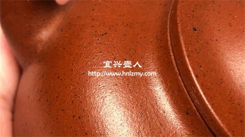 沒(méi)有顆粒感的紫砂壺是什么材質(zhì)