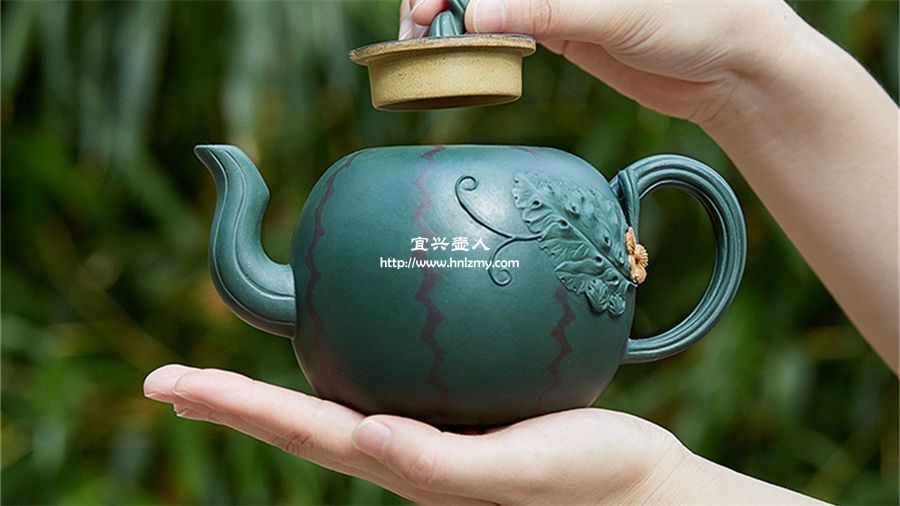 紫砂里的綠泥真是綠色的嗎？揭秘綠色紫砂壺真相！