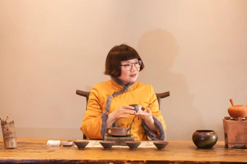 李鳳個人簡介