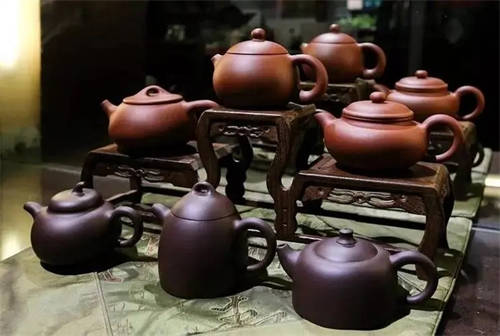 紫砂壺長(zhǎng)期不用放在通風(fēng)干燥的地方最好