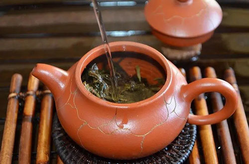 紫砂壺泡完茶后要清洗干凈，不存把茶水留在壺里